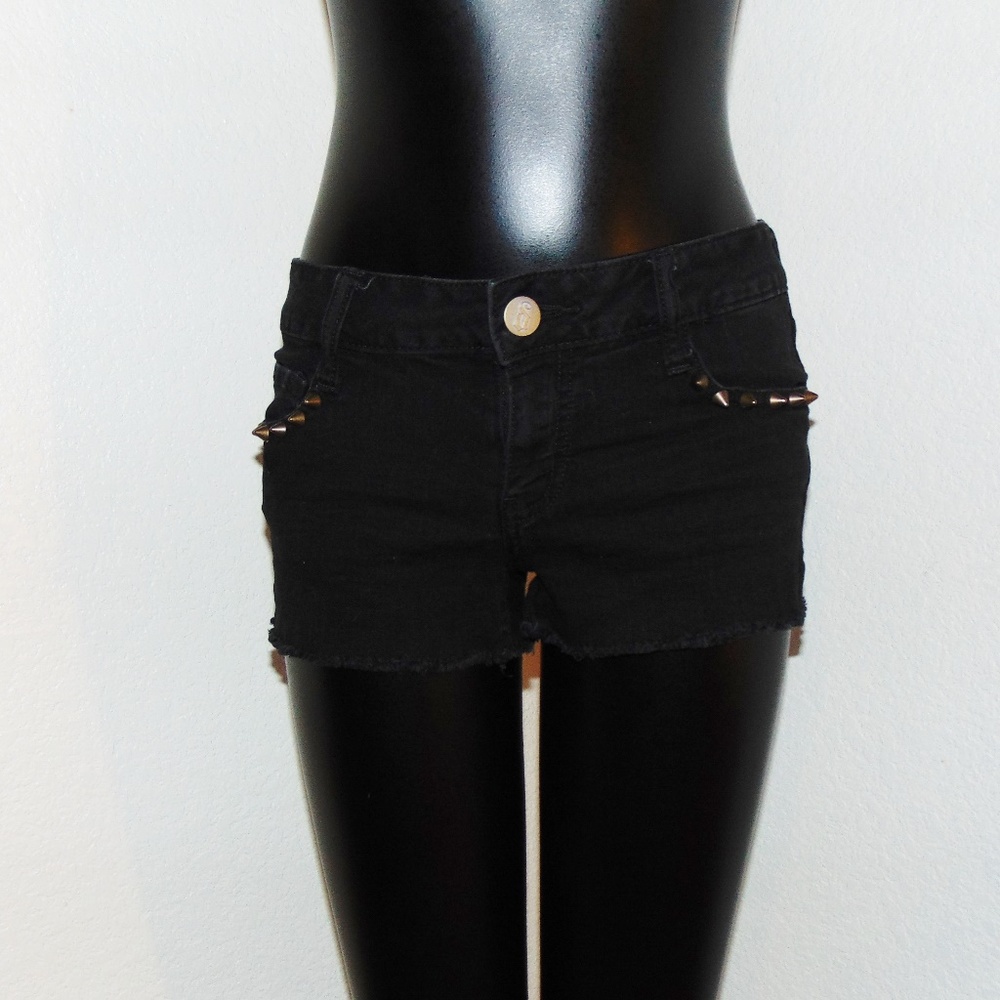 Black Studded Cutoff Design Shorts in sz 1